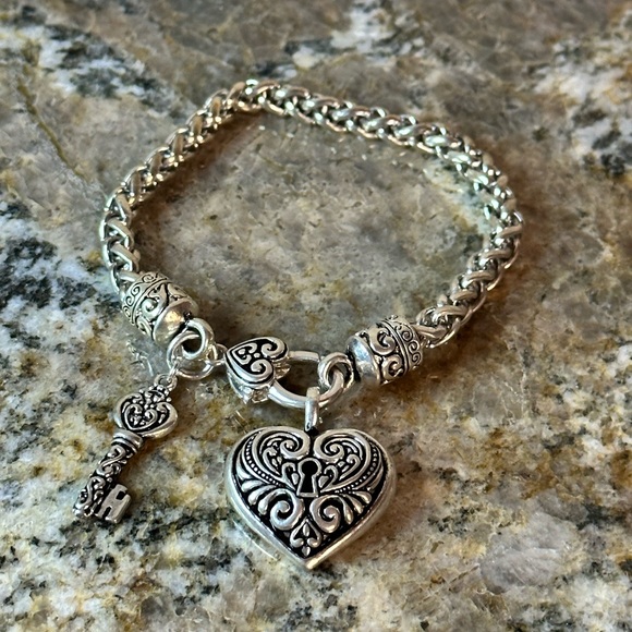 Silver Heart Key Charm Bracelet - Picture 2 of 11